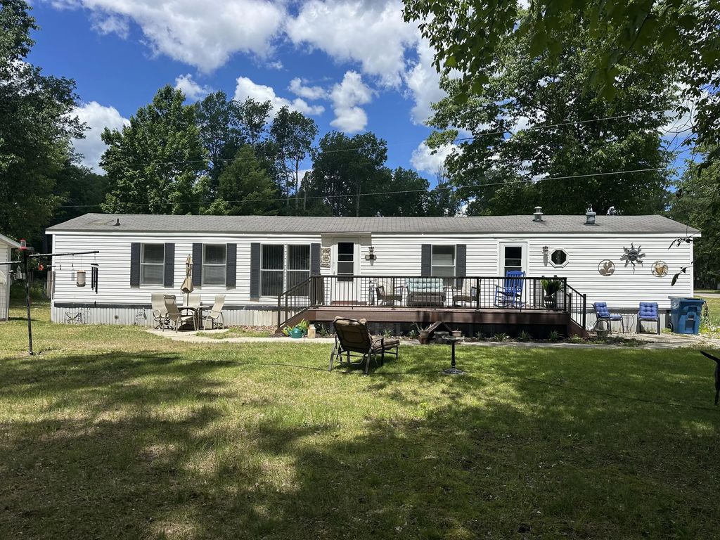 1859 N Pratt Lake Road, Gladwin