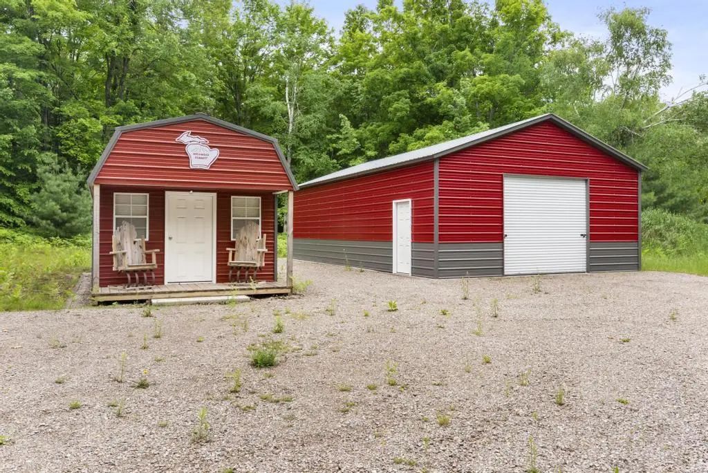 9782 Walters Road, Onaway