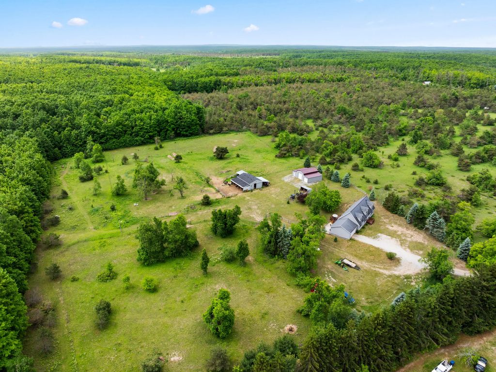 3727 Brandie Lane, Frederic
