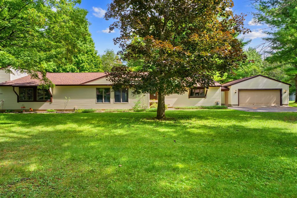 2153 Viking Way, Grayling