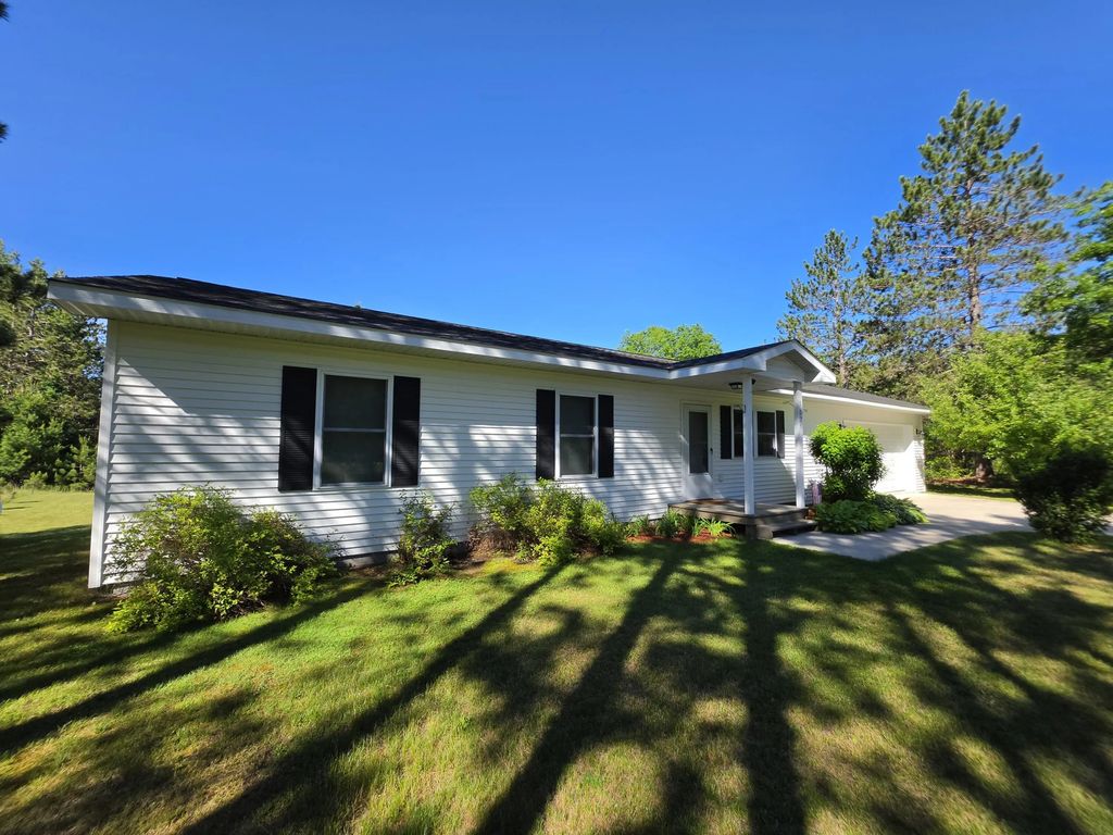 1025 Robin Hood Drive, Fairview