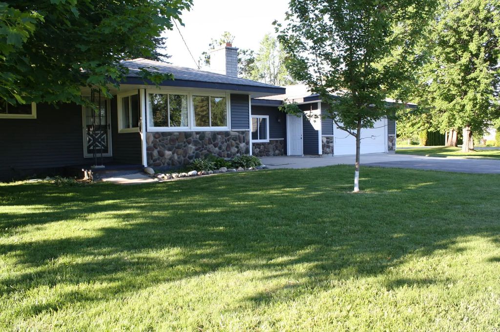 1212 Elden Drive, Alpena