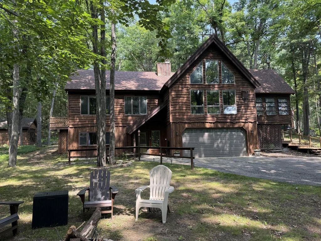 11800 Goodfellow Drive, Frederic
