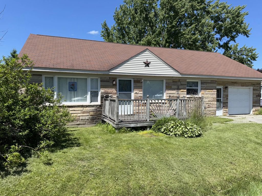 1060 Pine Road, Alpena