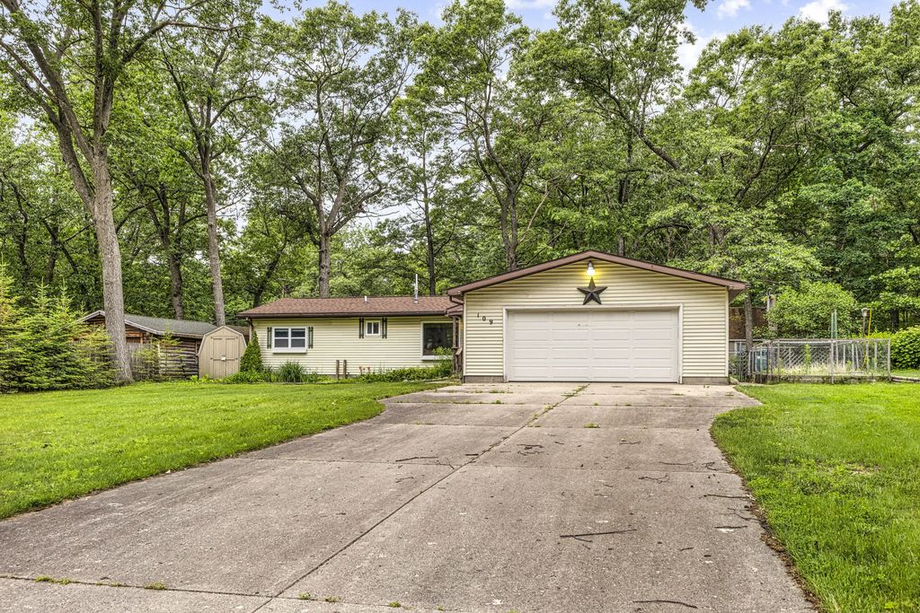 109 Stanley Avenue, Prudenville