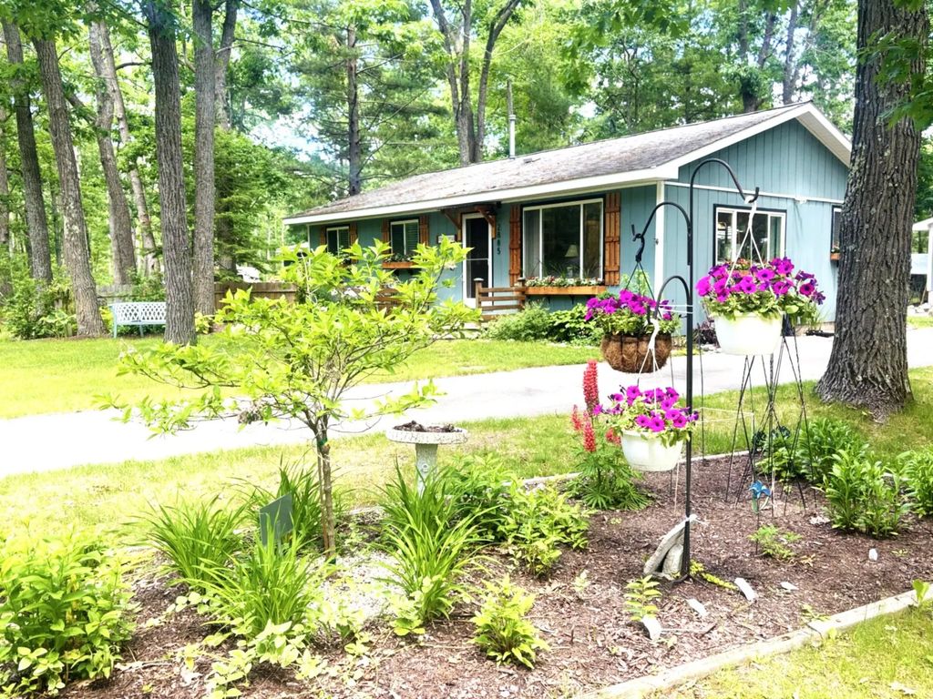 2885 Pine Street, Lewiston
