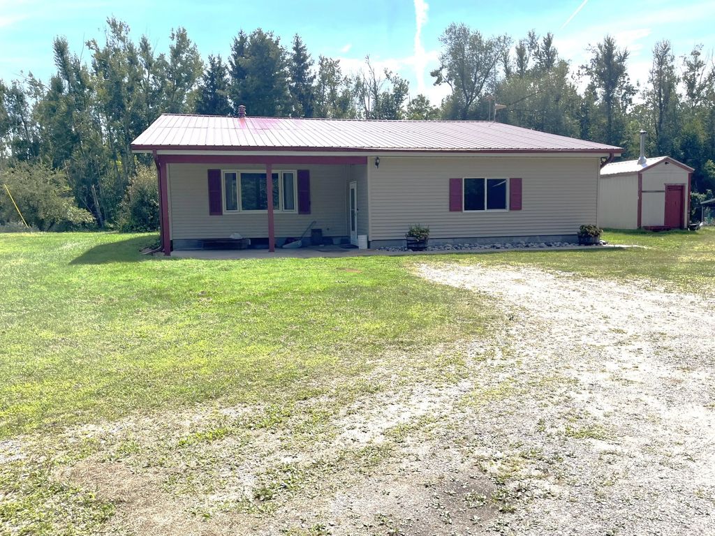 8991 N Black River Road, Cheboygan