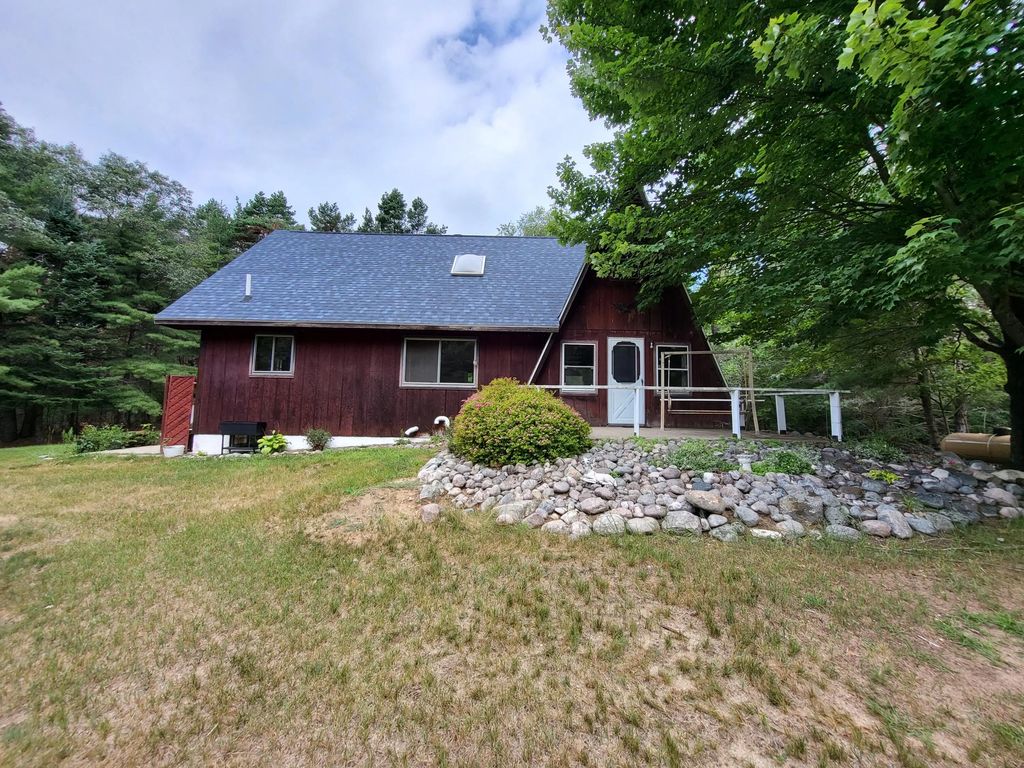 1250 S Everett Road, Harrisville