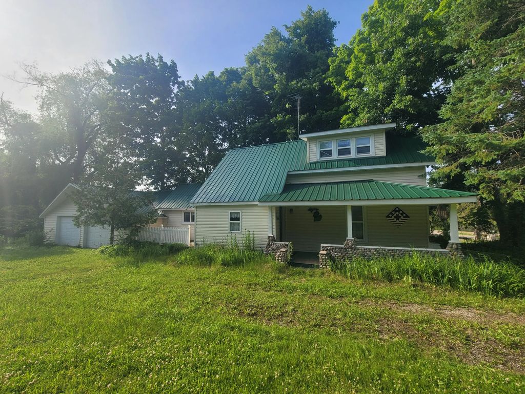 3710 9th Street, Onaway