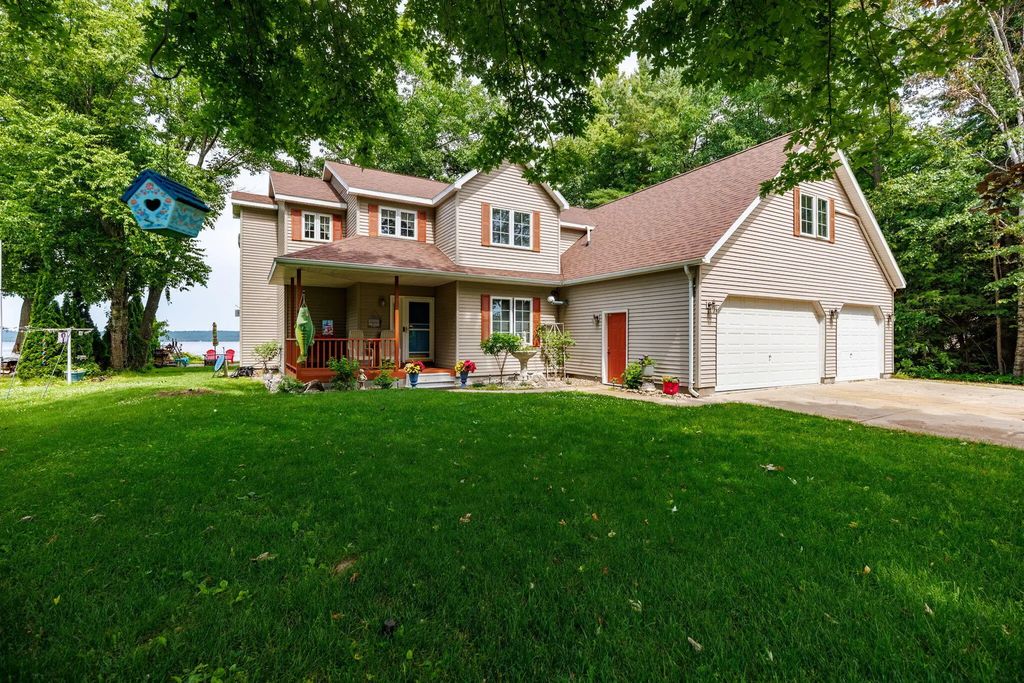 1240 Crist Isle Drive, Cheboygan