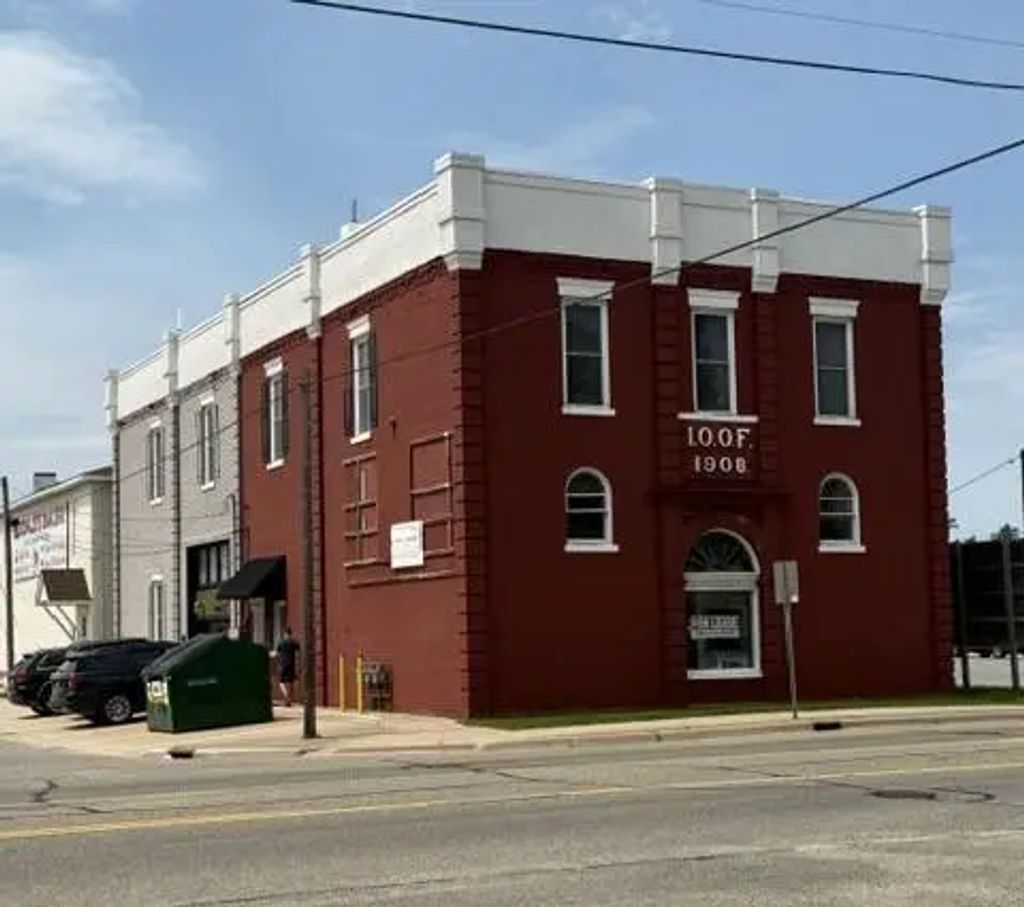 501 N James Street, Grayling