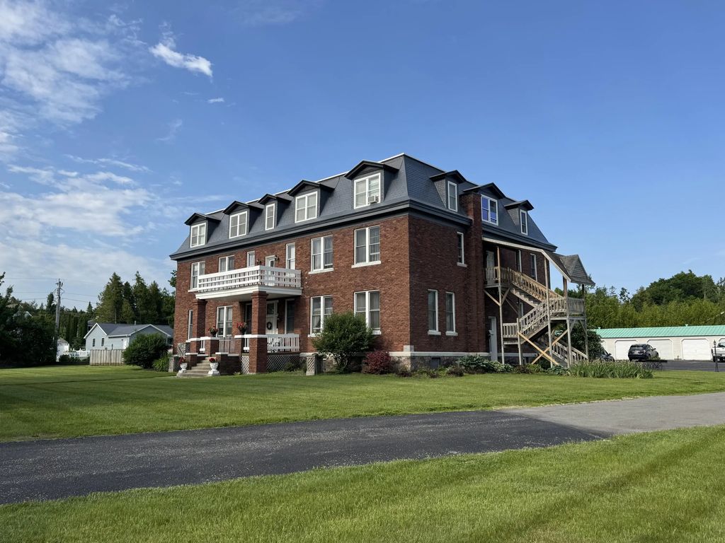 380 Church Street Unit #7, St. Ignace