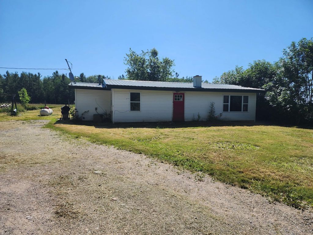 10660 Townline Road, Cheboygan