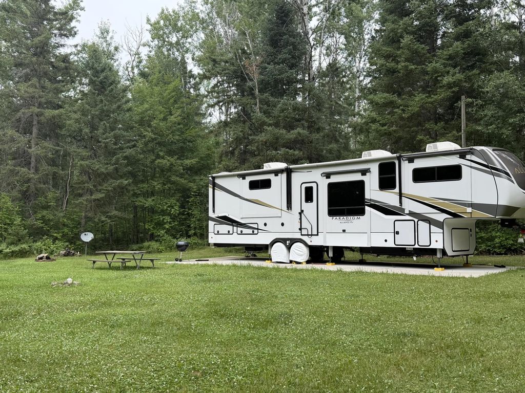 16386 Paradise Road, Lachine