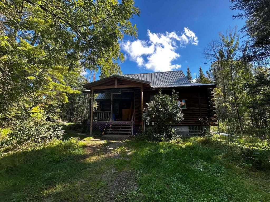 1213 East Drive, Luzerne