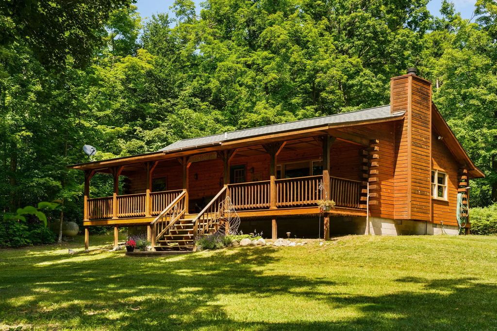 477 Sawyer Road, Gaylord