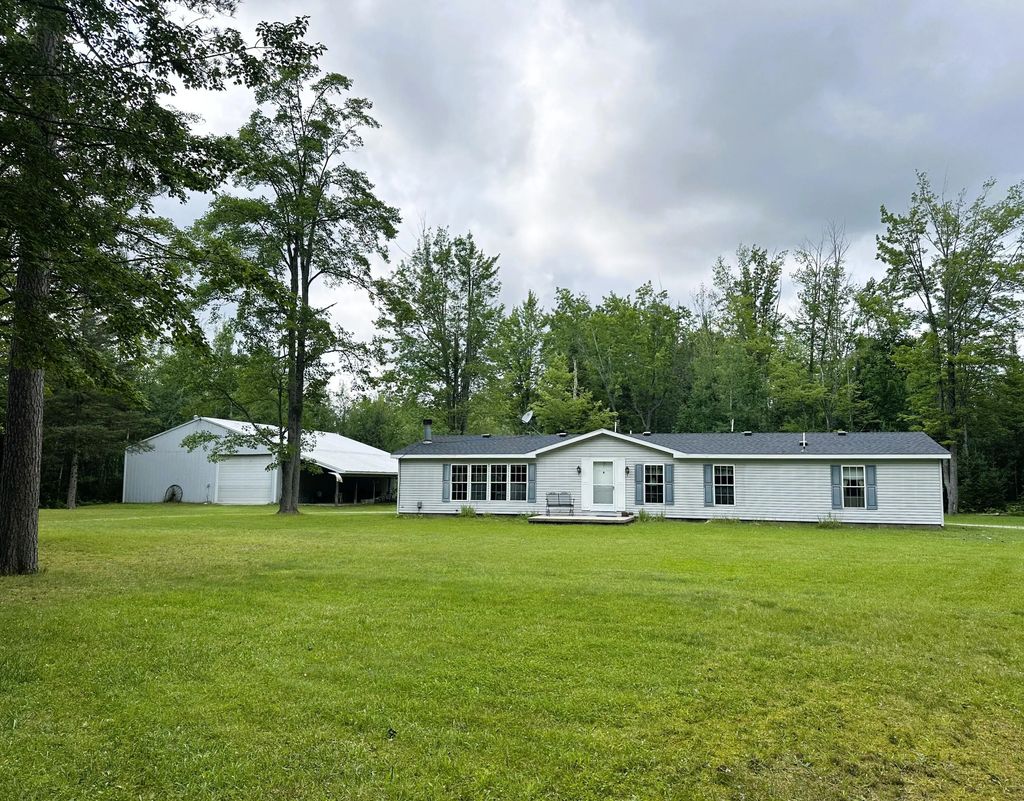 18860 Lockwood Lake Road, Atlanta