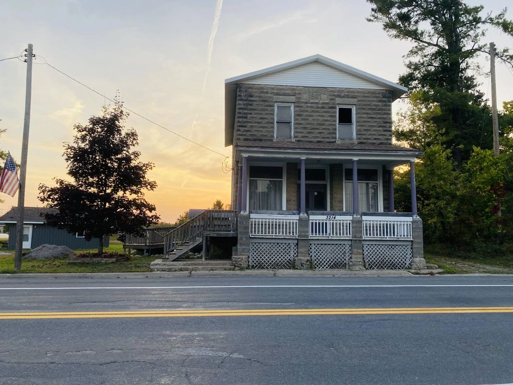 3224 S M-65, Glennie