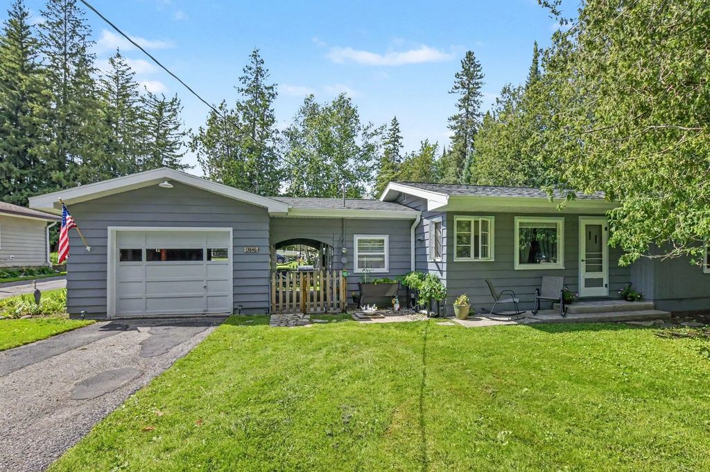 13846 S Straits Highway, Wolverine