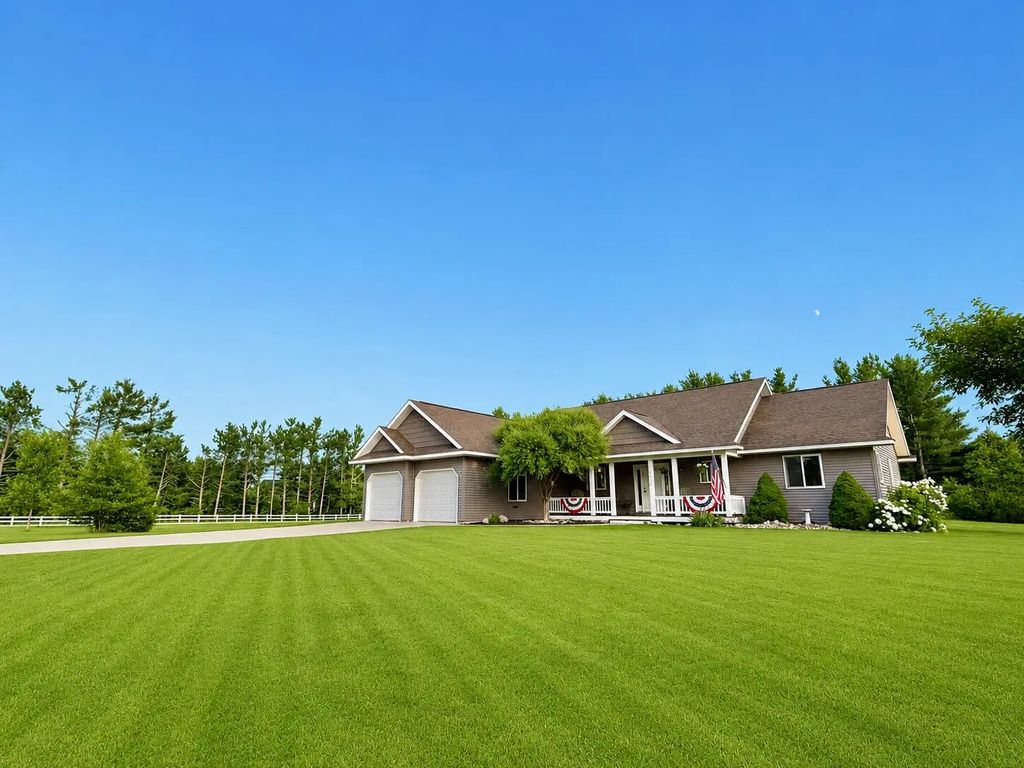 570 Berkshire Lane, Gaylord