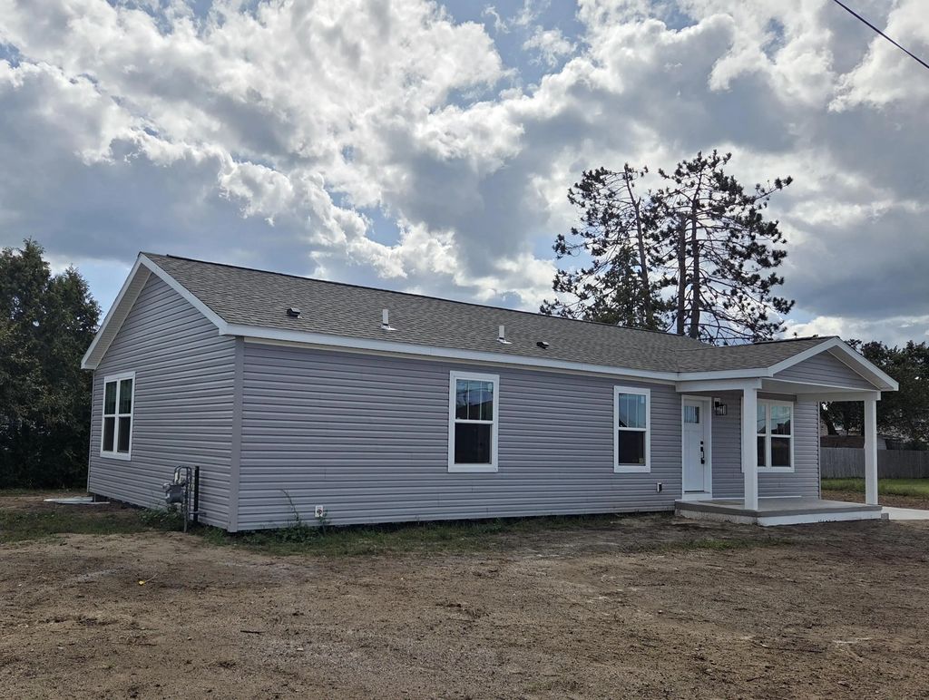 204 S Illinois Avenue, Gaylord