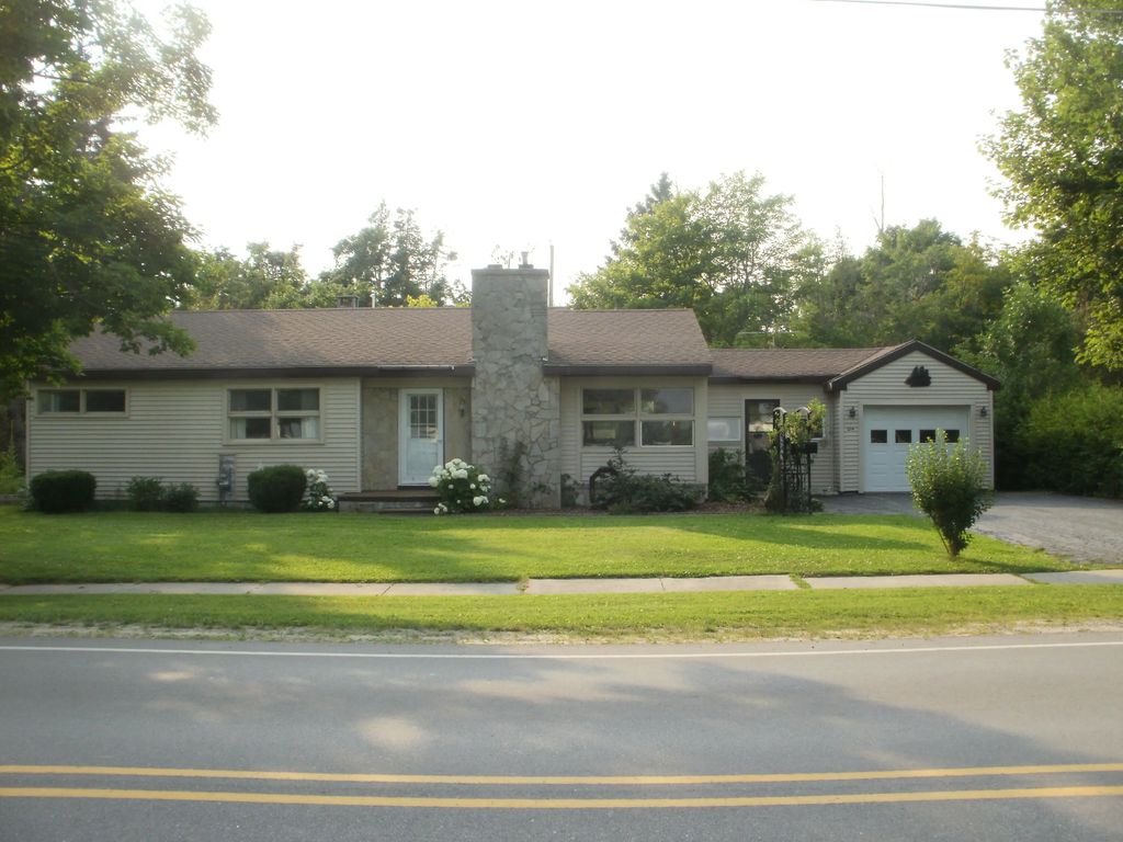 214 S F Street, Cheboygan