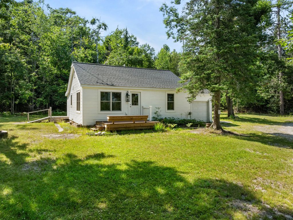 2428 S Straits Highway, Indian River
