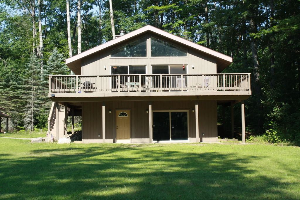 1950 Taylor Road, Lincoln