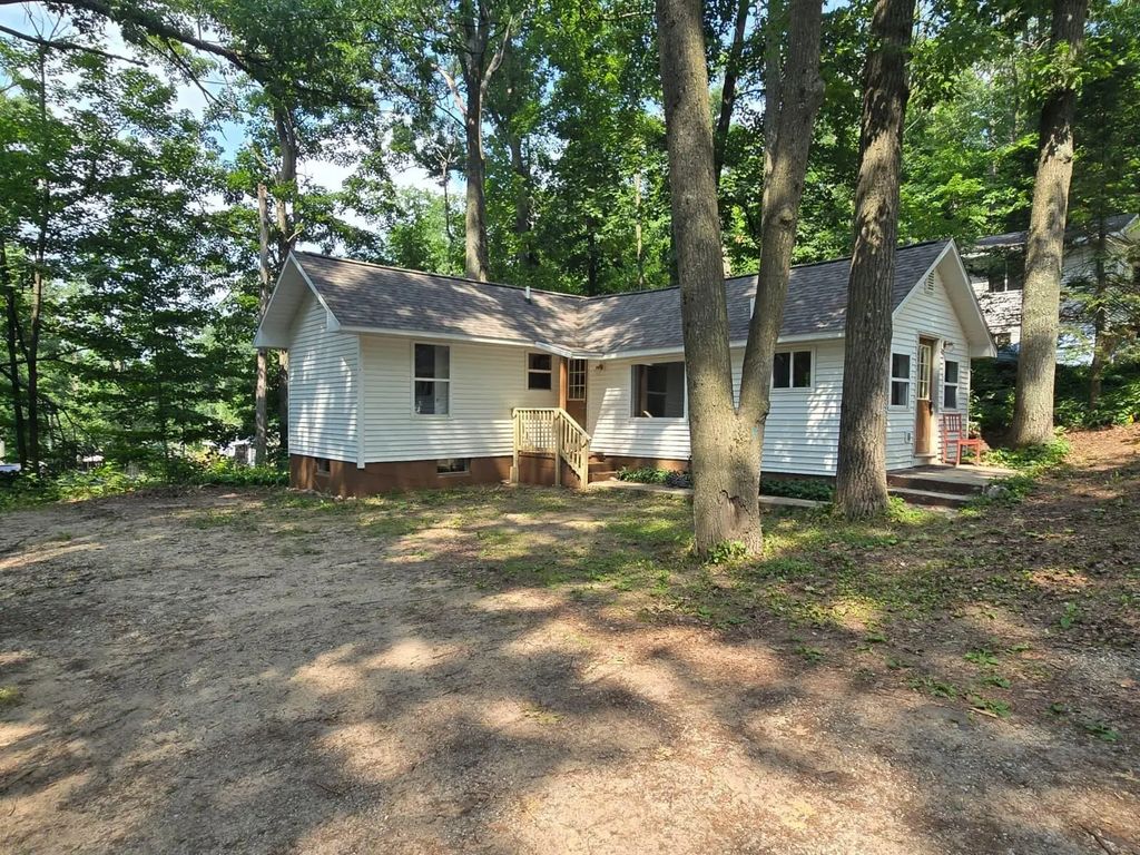 632 Goldfinch Street, Gaylord