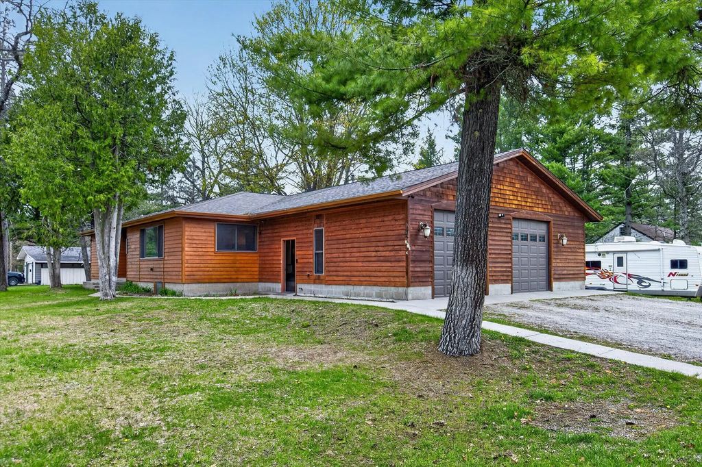 6440 Richard Road, Grayling