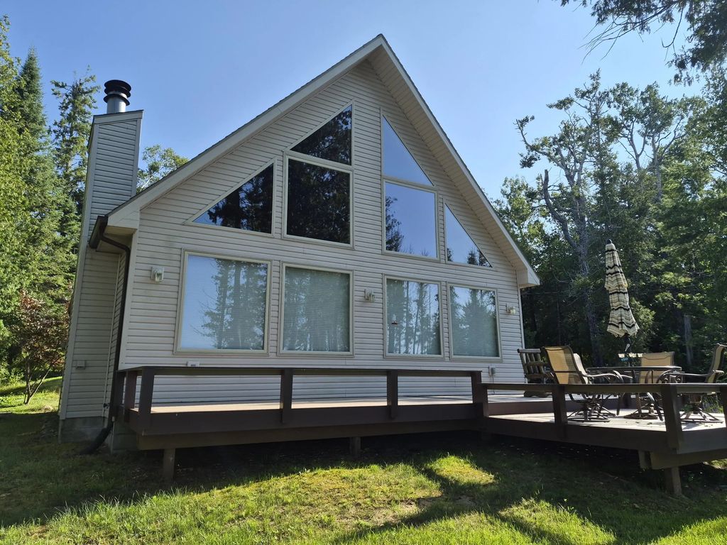 10306 Raven Drive, Ocqueoc