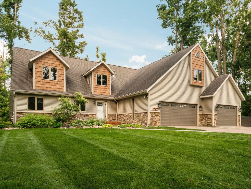 1797 Gunner Lane, Gaylord