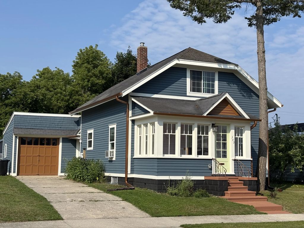 349 N Sixth Street, Rogers City