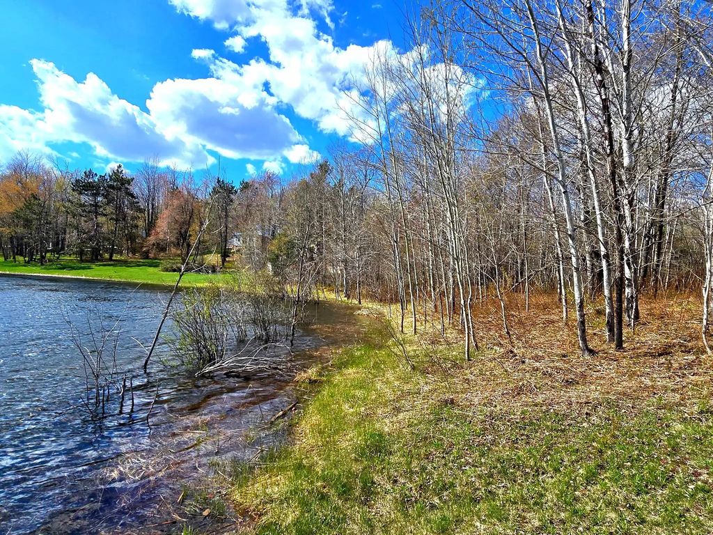 252 Sunridge Drive, Elmira