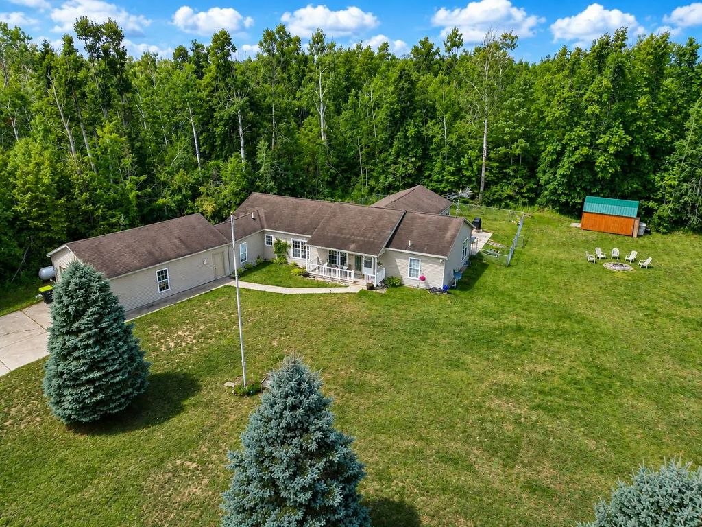 9799 Skytrails Circle, Mancelona