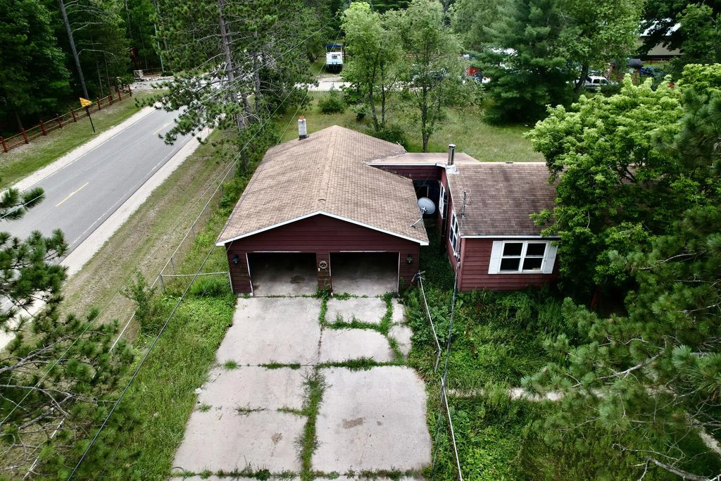 5734 Loeffler Drive, Grayling