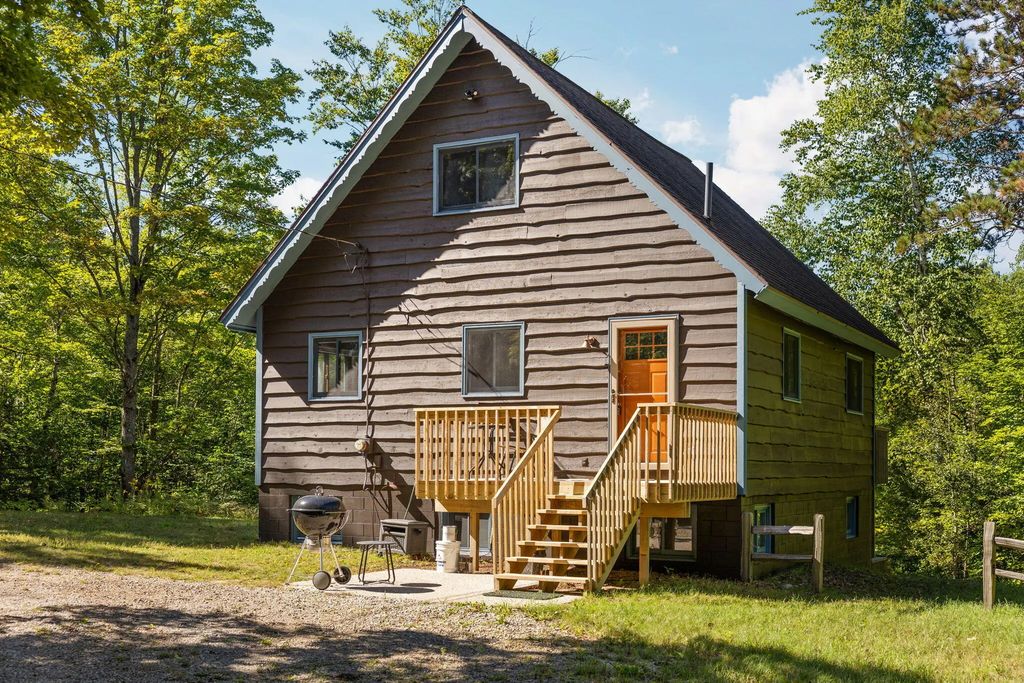 9274 Hunters Ridge, Gaylord