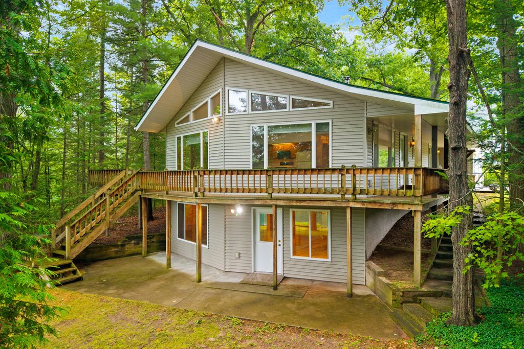 1931 N Abbe Road, Fairview