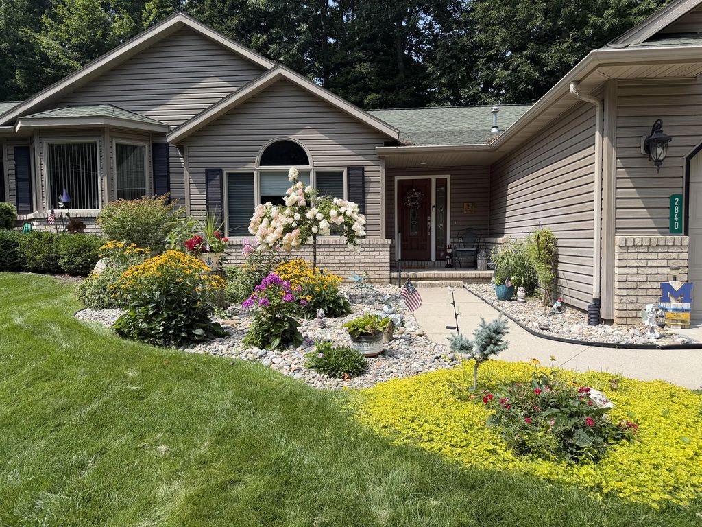 2840 S Townline Road, Houghton Lake