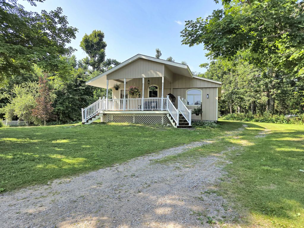 7623 Randolph Street, Vanderbilt