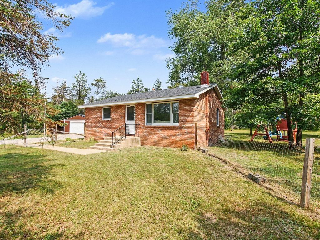 335 Red Tailed Hawk Loop, Grayling