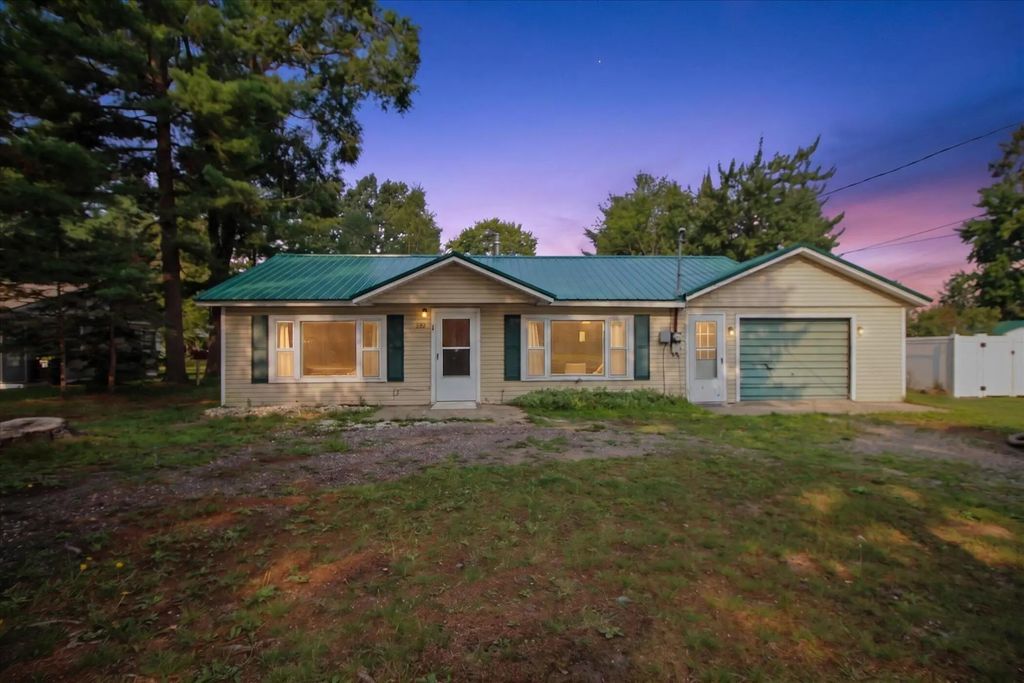 1895 Otsego Road, St. Helen