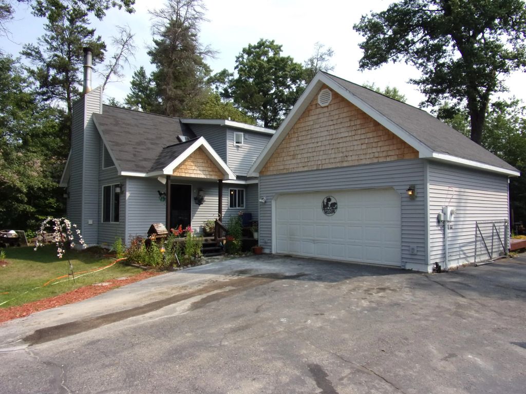 11351 Burton Way, Roscommon