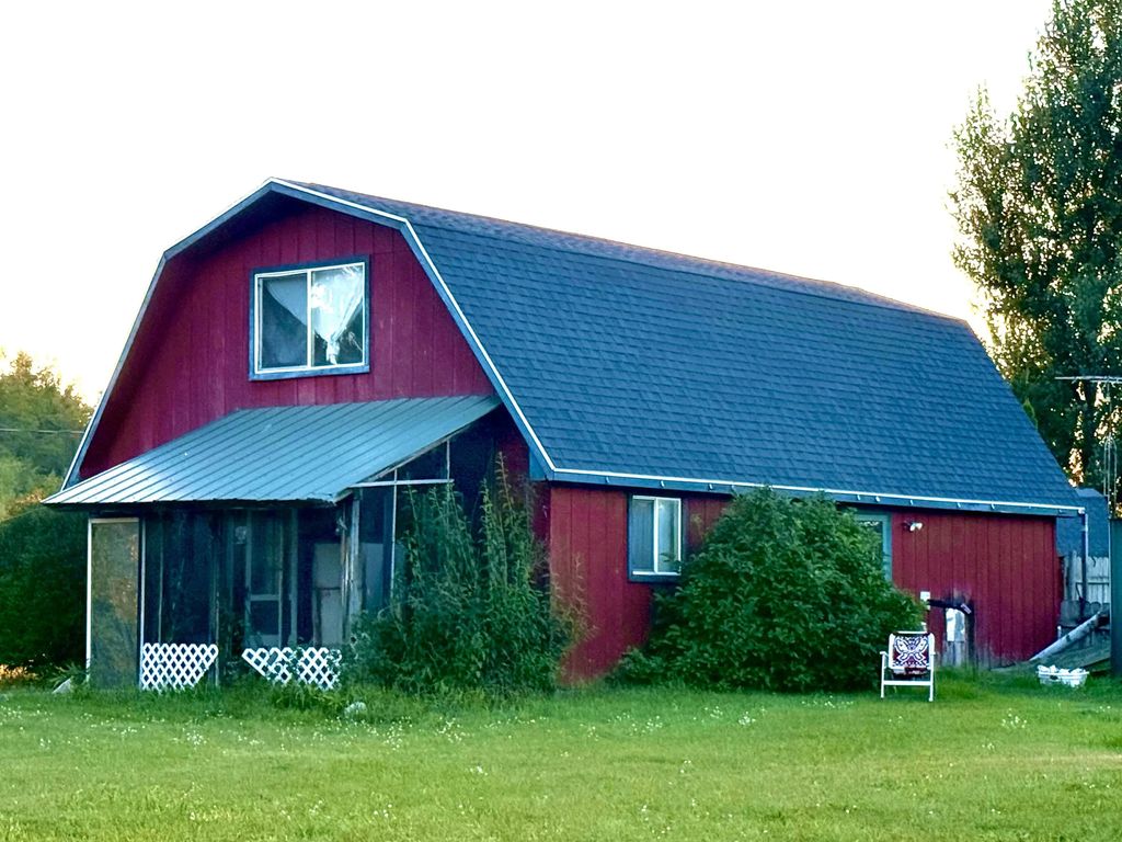 9382 Saunders Road, Gaylord