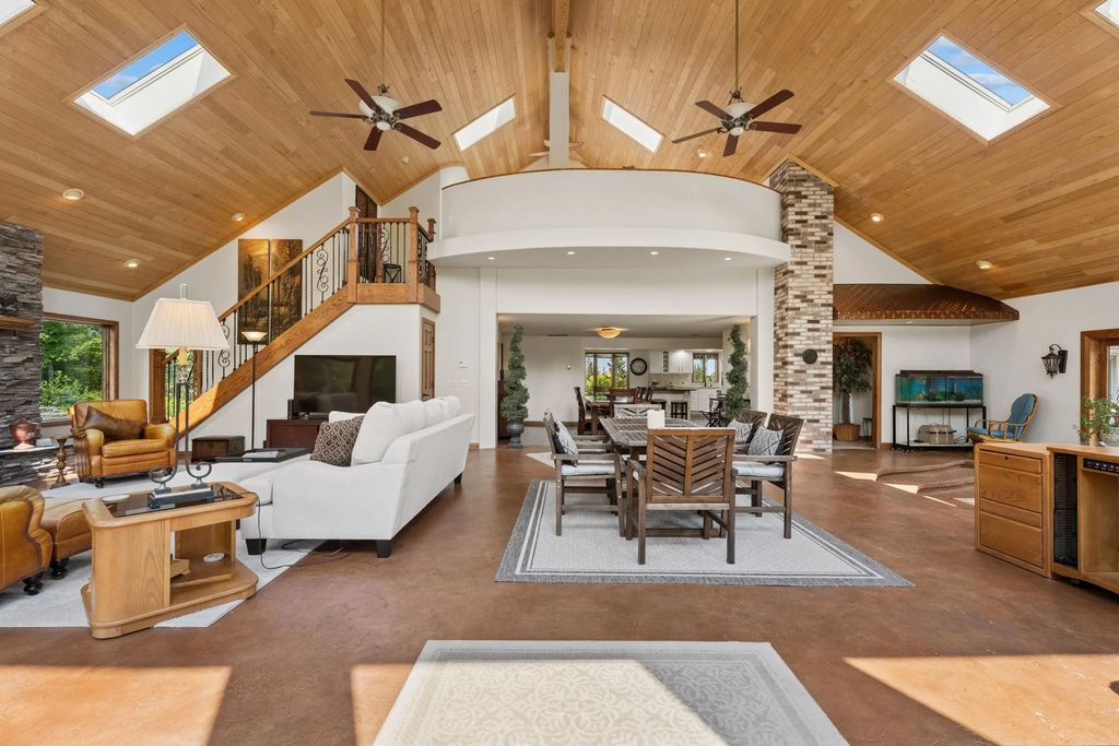 8058 Us Highway 23, Posen