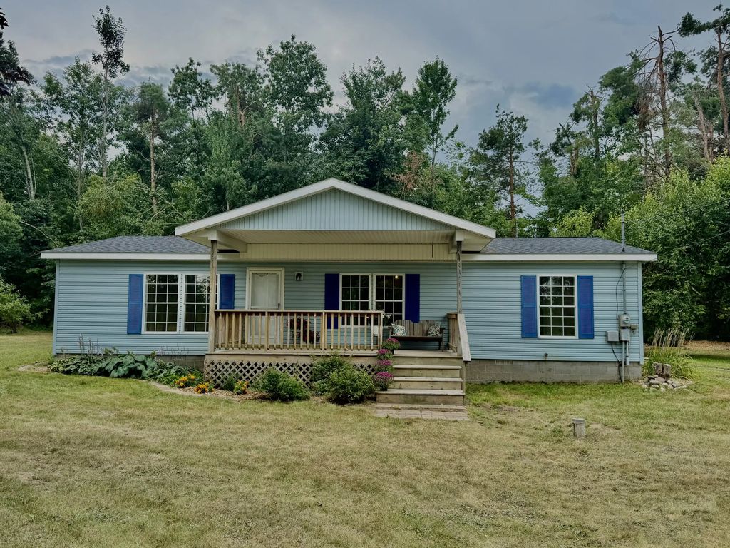 1171 5 Lakes Road, Gaylord