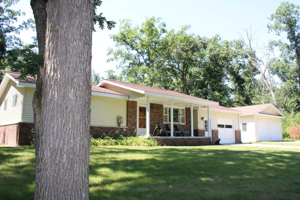 4701 Frank Drive, Comins