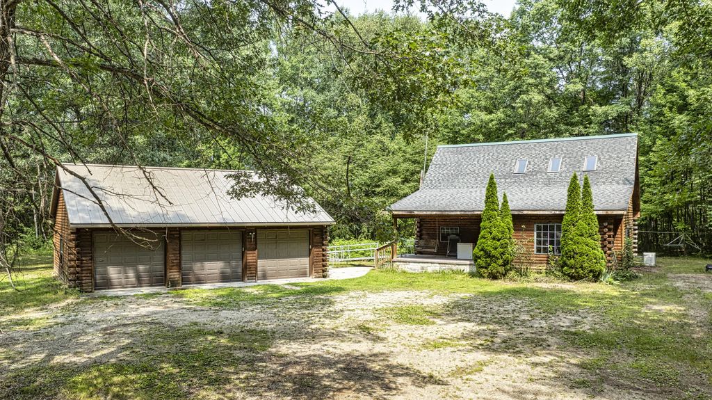 10090 Snow Bowl Road, Houghton Lake