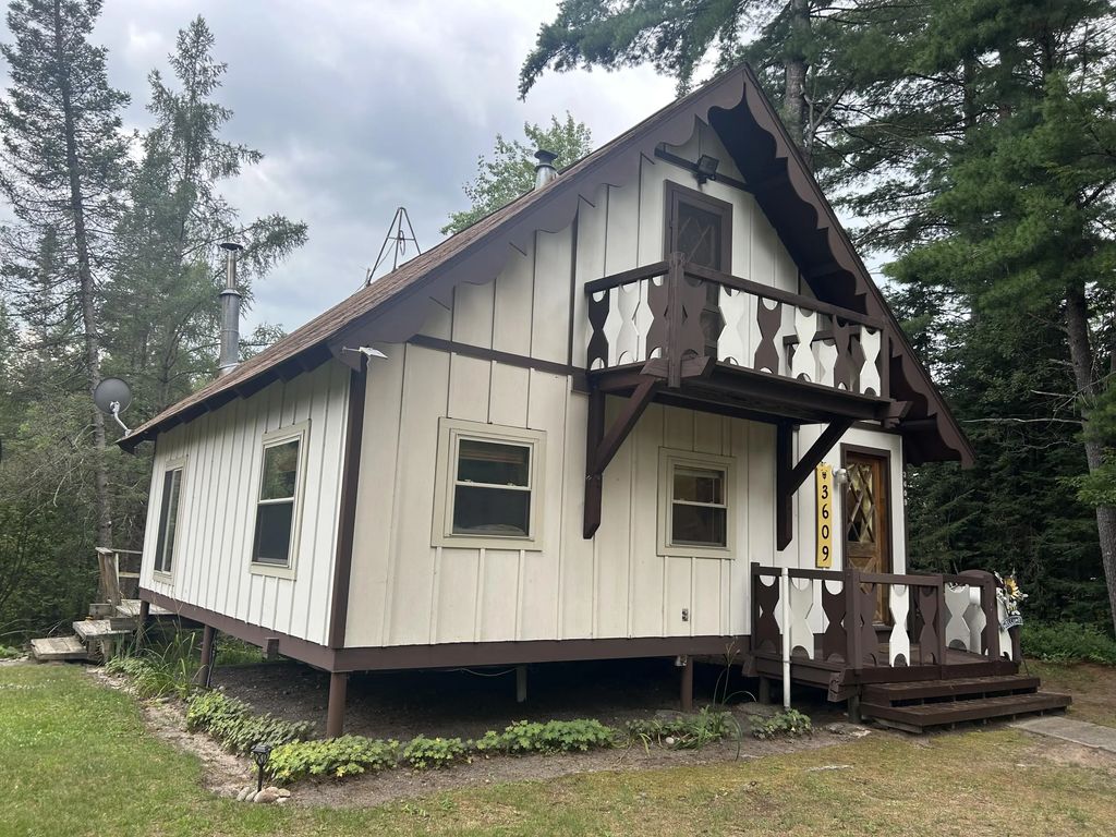 3609 Terrace Court, Luzerne