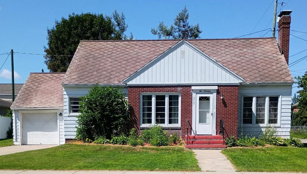 219 S 7th Avenue, Alpena
